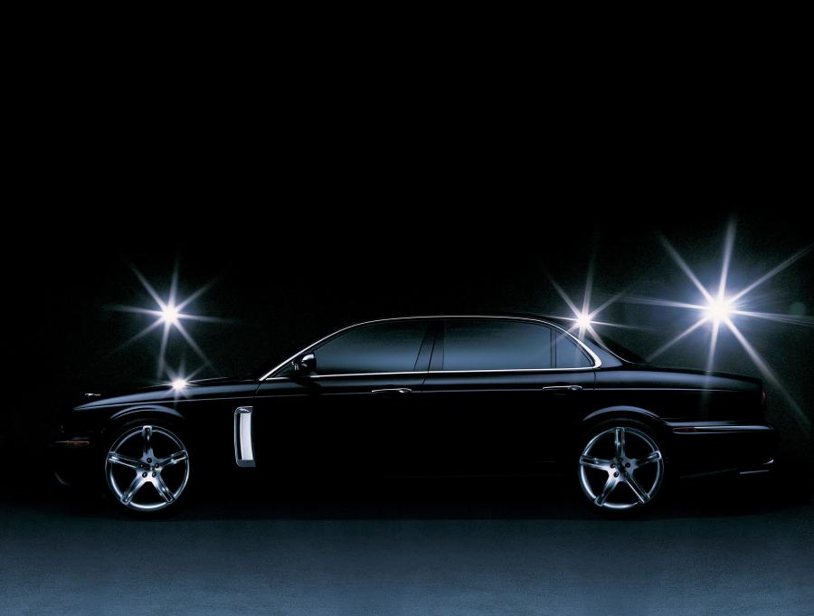  Jaguar Concept Eight 2004 года  (фото 21 из 65)